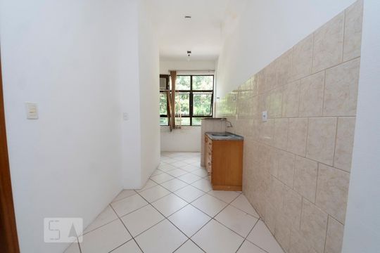 Cozinha e Área de Serviço de apartamento para alugar com 1 quarto, 50m² em Cristo Rei, São Leopoldo