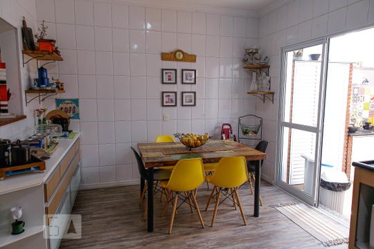 Cozinha de casa de condomínio à venda com 4 quartos, 220m² em Jardim Avelino, São Paulo