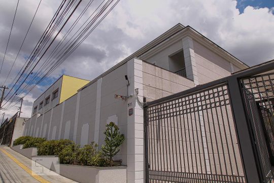 Fachada de casa de condomínio à venda com 4 quartos, 220m² em Jardim Avelino, São Paulo