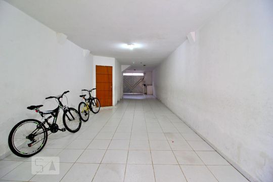 Garagem de casa à venda com 2 quartos, 230m² em Parque Oratorio, Santo André