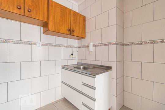 Sala/Cozinha de kitnet/studio para alugar com 1 quarto, 32m² em Protásio Alves, Porto Alegre