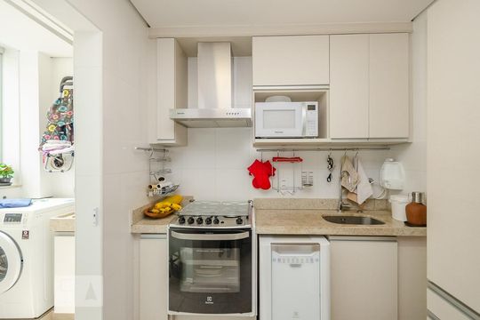 Cozinha de apartamento para alugar com 2 quartos, 75m² em Coracao de Jesus, Belo Horizonte