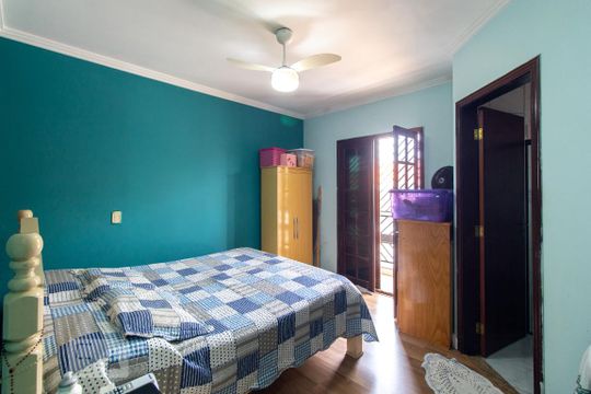 Quarto 1 de casa à venda com 3 quartos, 149m² em Jardim Piqueroby, São Paulo