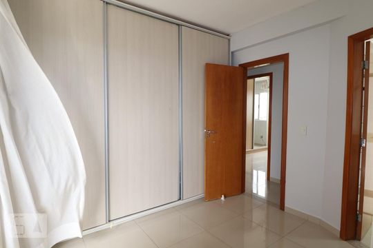Suíte de apartamento para alugar com 3 quartos, 81m² em Alto da Glória, Goiânia