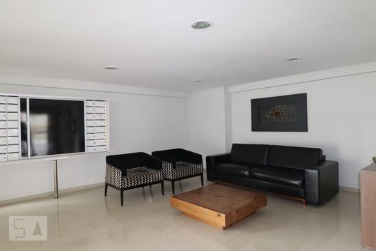 Hall de Entrada de apartamento para alugar com 3 quartos, 81m² em Alto da Glória, Goiânia
