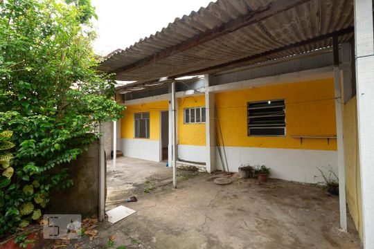 Garagem de casa para alugar com 2 quartos, 85m² em Campo Grande, Rio de Janeiro