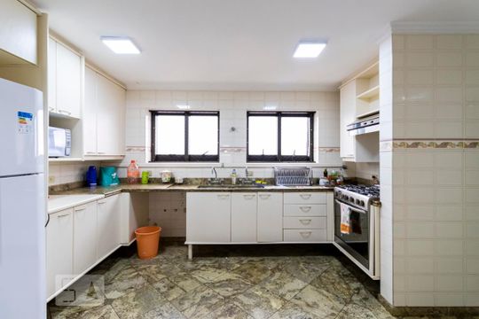 Cozinha de apartamento à venda com 5 quartos, 504m² em Bosque da Saúde, São Paulo