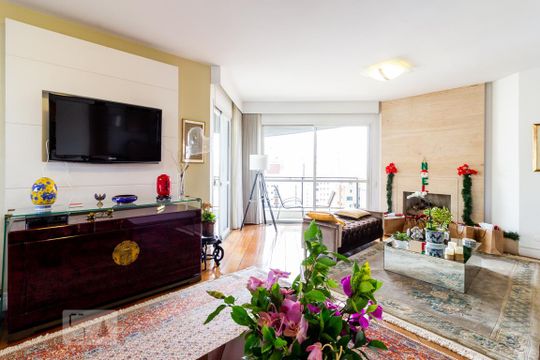 Sala de apartamento à venda com 2 quartos, 243m² em Indianópolis, São Paulo