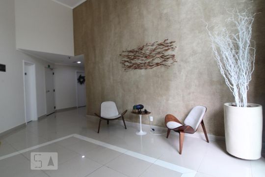 Hall de entrada de apartamento à venda com 1 quarto, 45m² em Santo Amaro, São Paulo