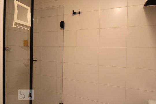 Box do banheiro de apartamento à venda com 1 quarto, 45m² em Santo Amaro, São Paulo