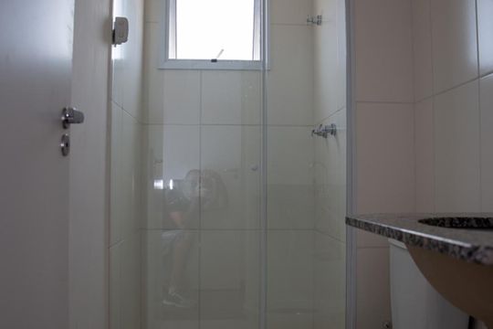 Banheiro de apartamento para alugar com 2 quartos, 54m² em Centro, Diadema