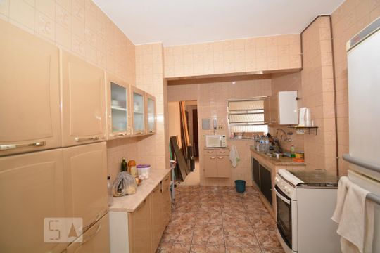 Cozinha de apartamento para alugar com 3 quartos, 120m² em Irajá, Rio de Janeiro
