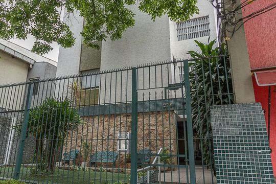 Fachada de apartamento à venda com 2 quartos, 80m² em Lapa, São Paulo