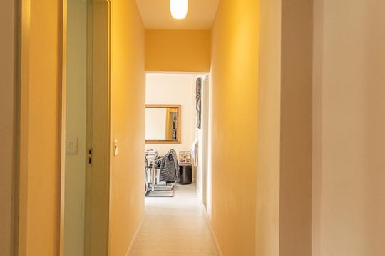 Corredor de apartamento à venda com 2 quartos, 80m² em Lapa, São Paulo