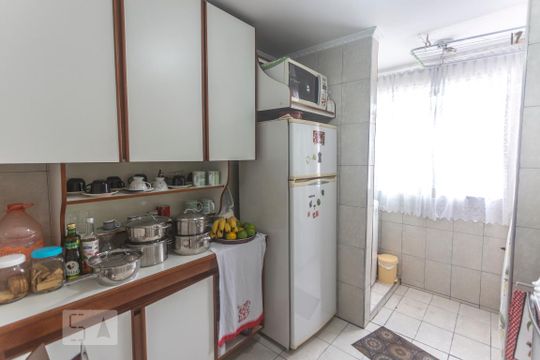 Cozinha de apartamento à venda com 2 quartos, 54m² em Santa Terezinha, São Bernardo do Campo
