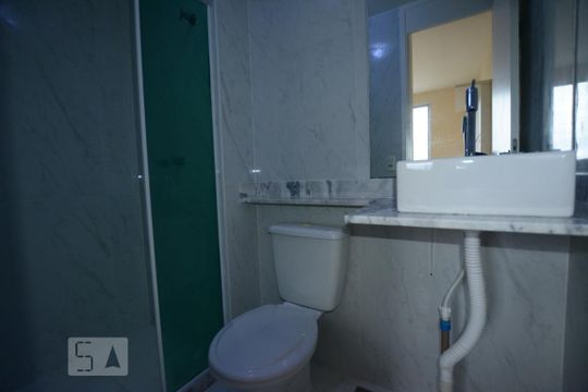 Banheiro da Suíte 1 de apartamento à venda com 2 quartos, 65m² em Parada de Lucas, Rio de Janeiro