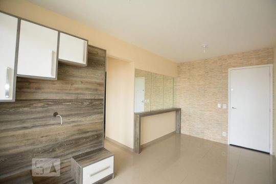 
Sala
 de apartamento à venda com 2 quartos, 65m² em Parada de Lucas, Rio de Janeiro