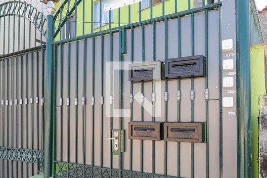 Fachada de casa para alugar com 1 quarto, 25m² em Quintino Bocaiúva, Rio de Janeiro