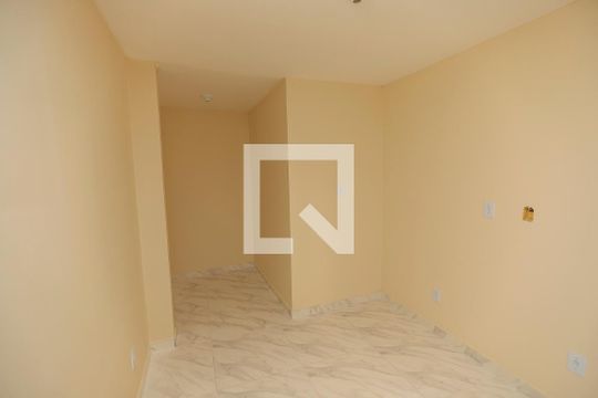 Quarto de casa para alugar com 1 quarto, 25m² em Quintino Bocaiúva, Rio de Janeiro