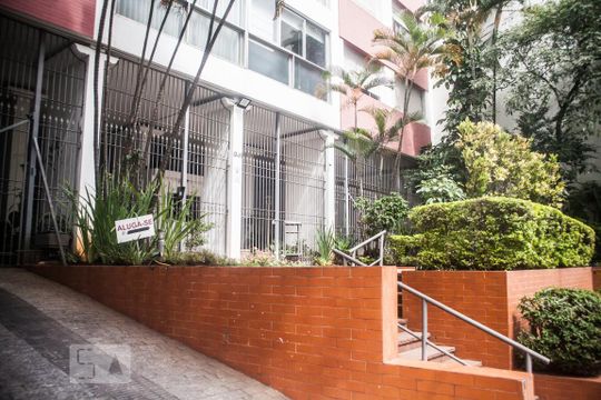 Fachada do bloco de apartamento à venda com 3 quartos, 150m² em Bela Vista, São Paulo