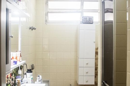 Banheiro Corredor de apartamento à venda com 3 quartos, 150m² em Bela Vista, São Paulo