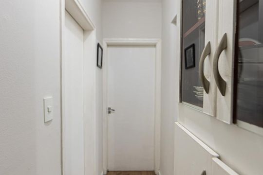 Corredor de apartamento à venda com 2 quartos, 62m² em Pari, São Paulo