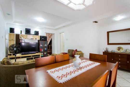 Casa à venda com 5 quartos, 342m² em Bangú, Santo André