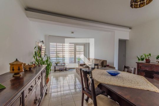 Sala de casa à venda com 3 quartos, 270m² em Vila Mariana, São Paulo