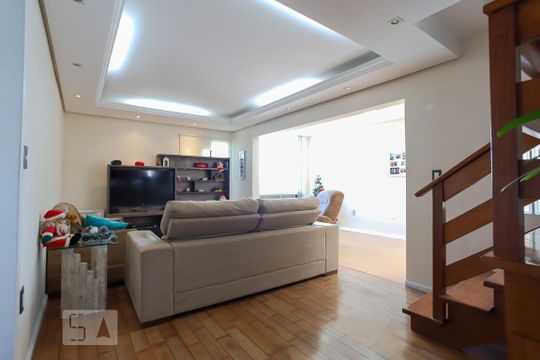 Casa para alugar com 4 quartos, 430m² em Sarandi, Porto Alegre