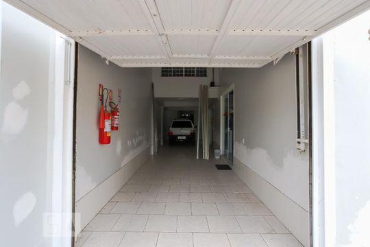 Garagem de casa para alugar com 4 quartos, 430m² em Sarandi, Porto Alegre