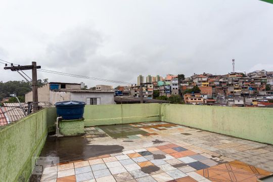 Quintal de casa à venda com 1 quarto, 50m² em Santo Antônio, Osasco