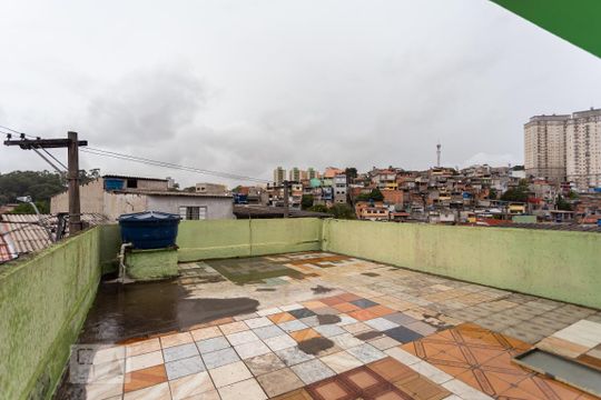 Quintal de casa à venda com 1 quarto, 50m² em Santo Antônio, Osasco