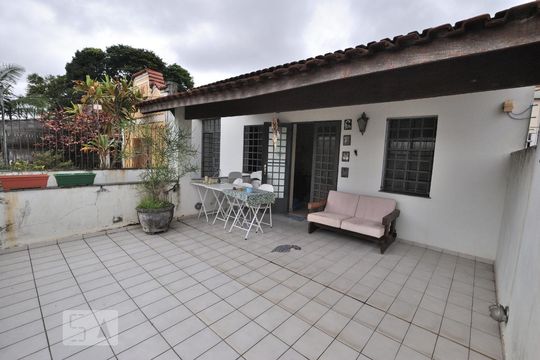 Sacada de casa para alugar com 5 quartos, 280m² em Vila São José (ipiranga), São Paulo