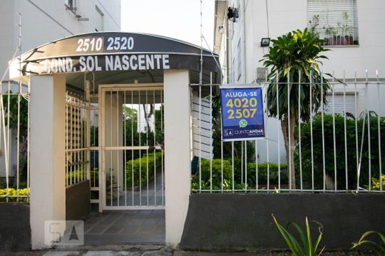 Fachada de apartamento para alugar com 2 quartos, 50m² em Cavalhada, Porto Alegre
