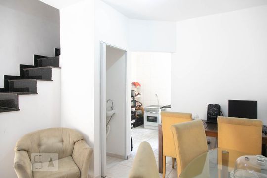 Sala de casa de condomínio à venda com 2 quartos, 60m² em Limoeiro, São Paulo