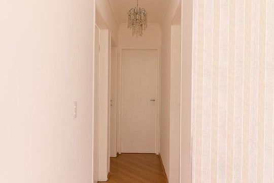 Corredor de apartamento para alugar com 3 quartos, 67m² em Ponte Grande, Guarulhos