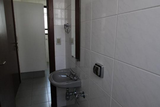 Banheiro de Serviço de apartamento para alugar com 4 quartos, 256m² em Jardim Paraíso, Campinas