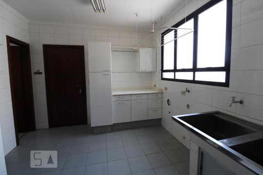 Área de serviço de apartamento para alugar com 4 quartos, 256m² em Jardim Paraíso, Campinas