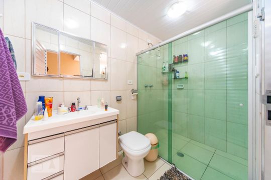 Banheiro de Serviço de casa à venda com 5 quartos, 270m² em Jardim, Santo André