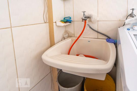 Tanque  de casa à venda com 5 quartos, 270m² em Jardim, Santo André