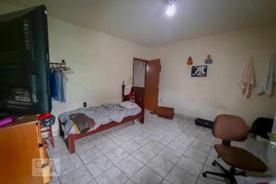 Casa à venda com 3 quartos, 215m² em Vila Tolstoi , São Paulo