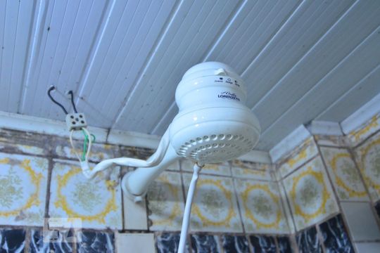 Banheiro de casa à venda com 2 quartos, 90m² em Harmonia, Canoas