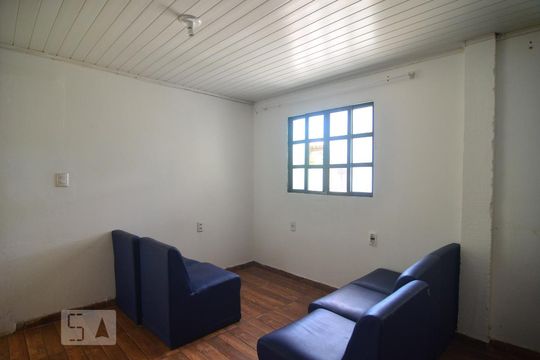 Sala e cozinha de casa à venda com 2 quartos, 90m² em Harmonia, Canoas