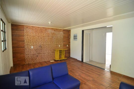 Sala e cozinha de casa à venda com 2 quartos, 90m² em Harmonia, Canoas