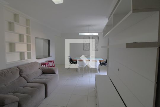 Sala de apartamento para alugar com 3 quartos, 77m² em Jardim Luanda, São Paulo