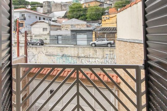 Sacada da Suíte 1 de casa à venda com 2 quartos, 80m² em Vila Isolina Mazzei, São Paulo