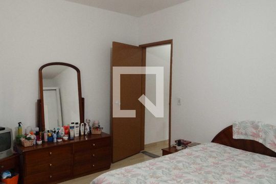 Quarto  de casa à venda com 4 quartos, 300m² em Jardim das Flores, Osasco