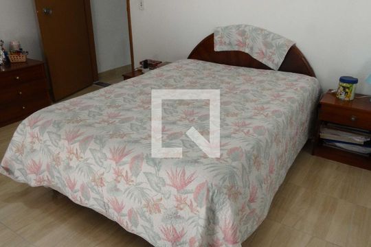 Quarto  de casa à venda com 4 quartos, 300m² em Jardim das Flores, Osasco