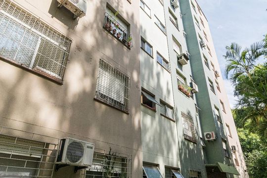 Fachada do bloco de apartamento à venda com 2 quartos, 60m² em Jardim Itu Sabará, Porto Alegre