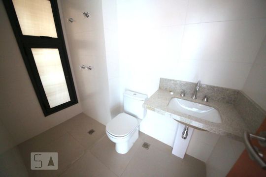Banheiro de apartamento à venda com 1 quarto, 37m² em Santo Amaro, São Paulo